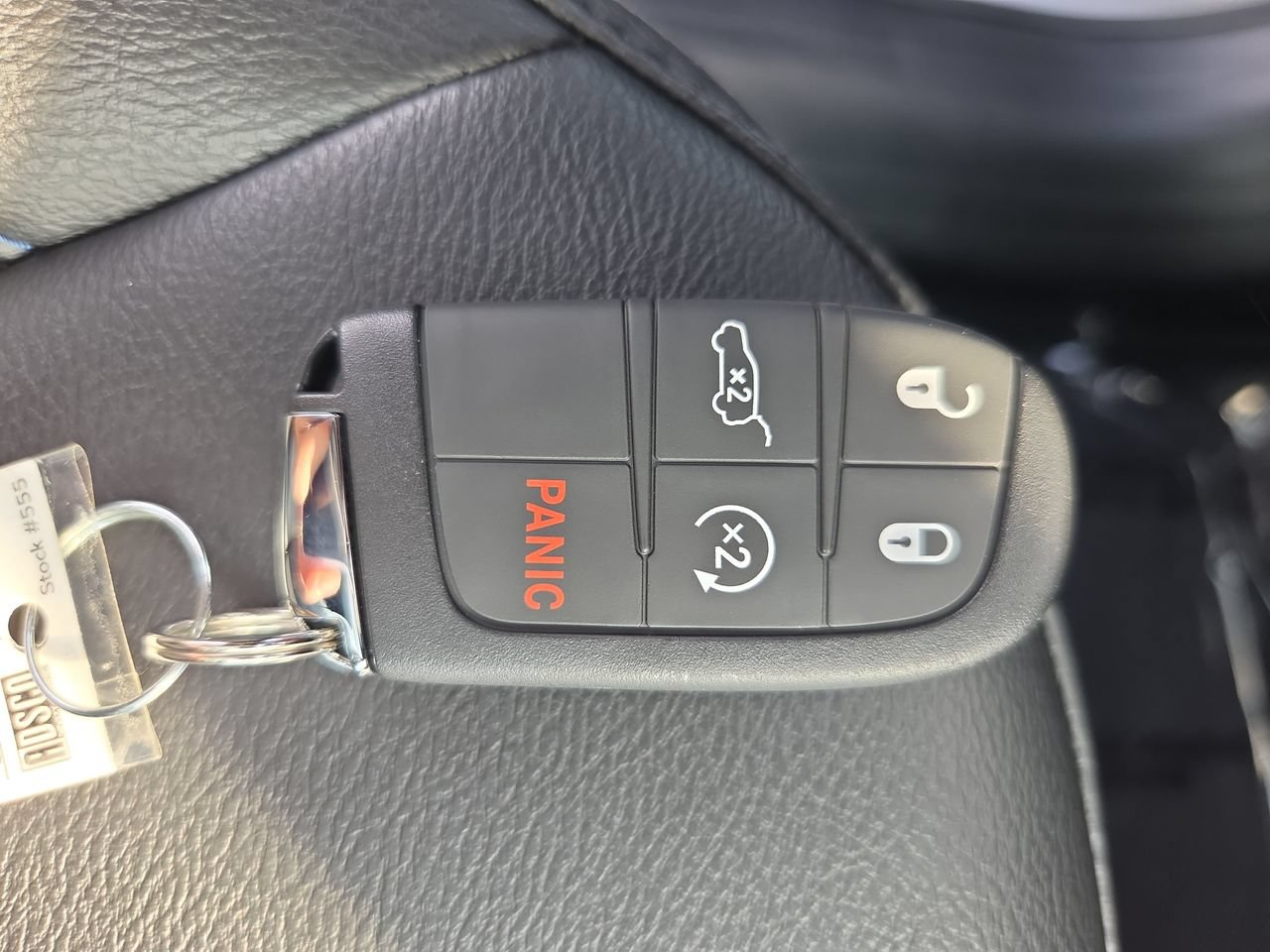 New 2026 Jeep Compass Latitude w/ Sun and Sound Group AWD/4WD image 33