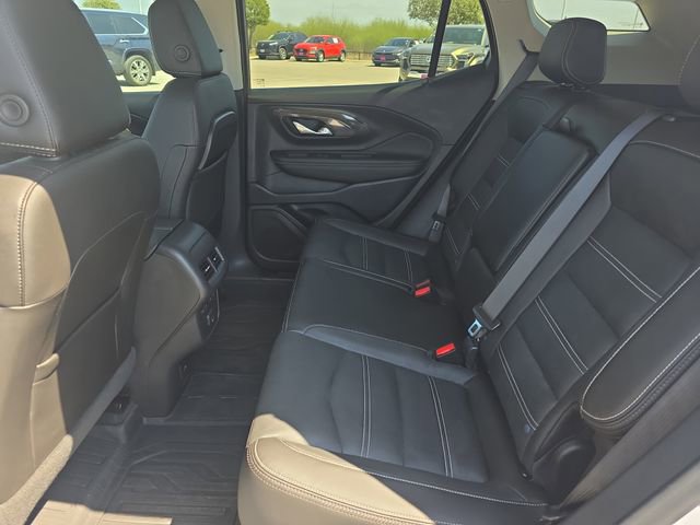 Used 2024 GMC Terrain Denali w/ Denali Premium Package AWD/4WD image 15
