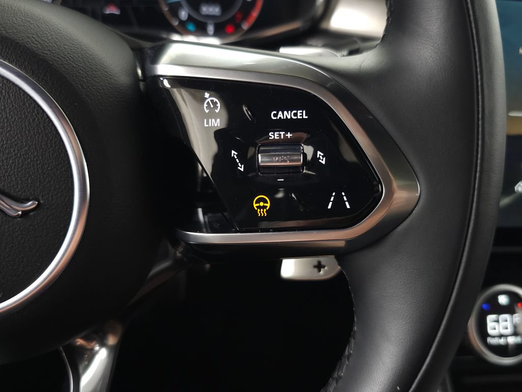 Used 2025 Jaguar F-PACE R-Dynamic S AWD/4WD image 22