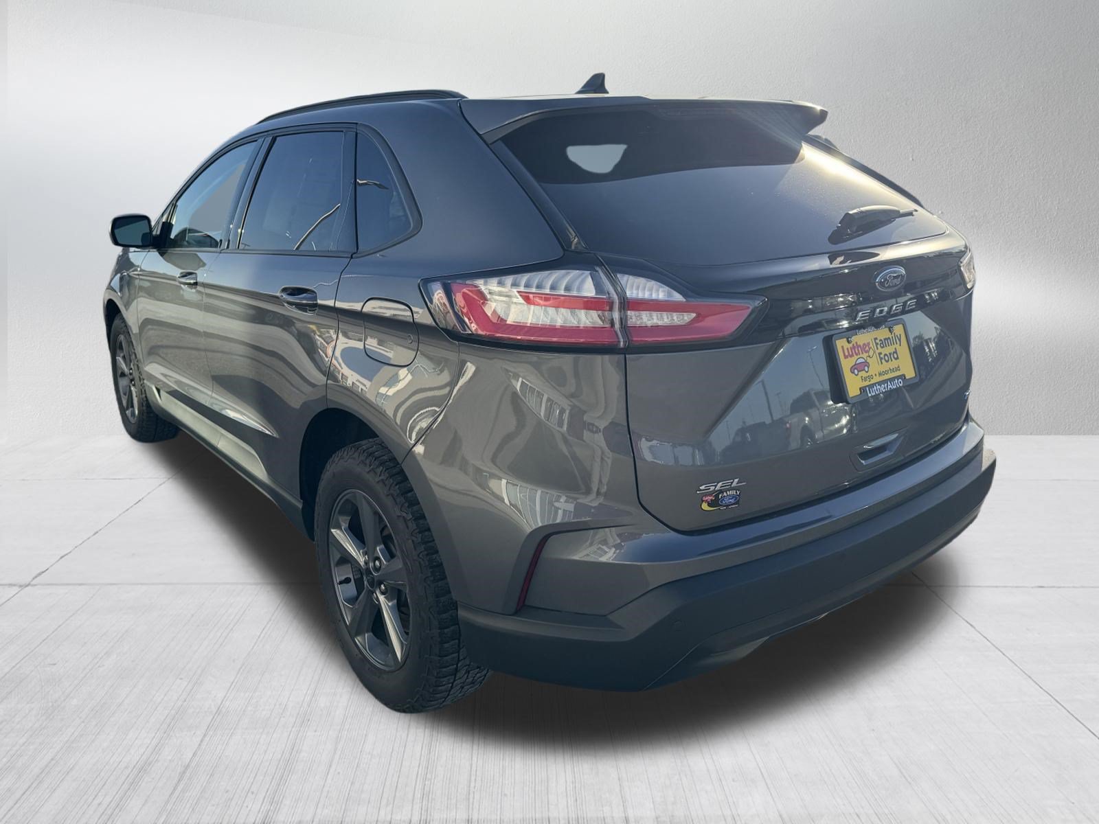 Certified 2024 Ford Edge SEL w/ Sport Appearance Package AWD/4WD image 5