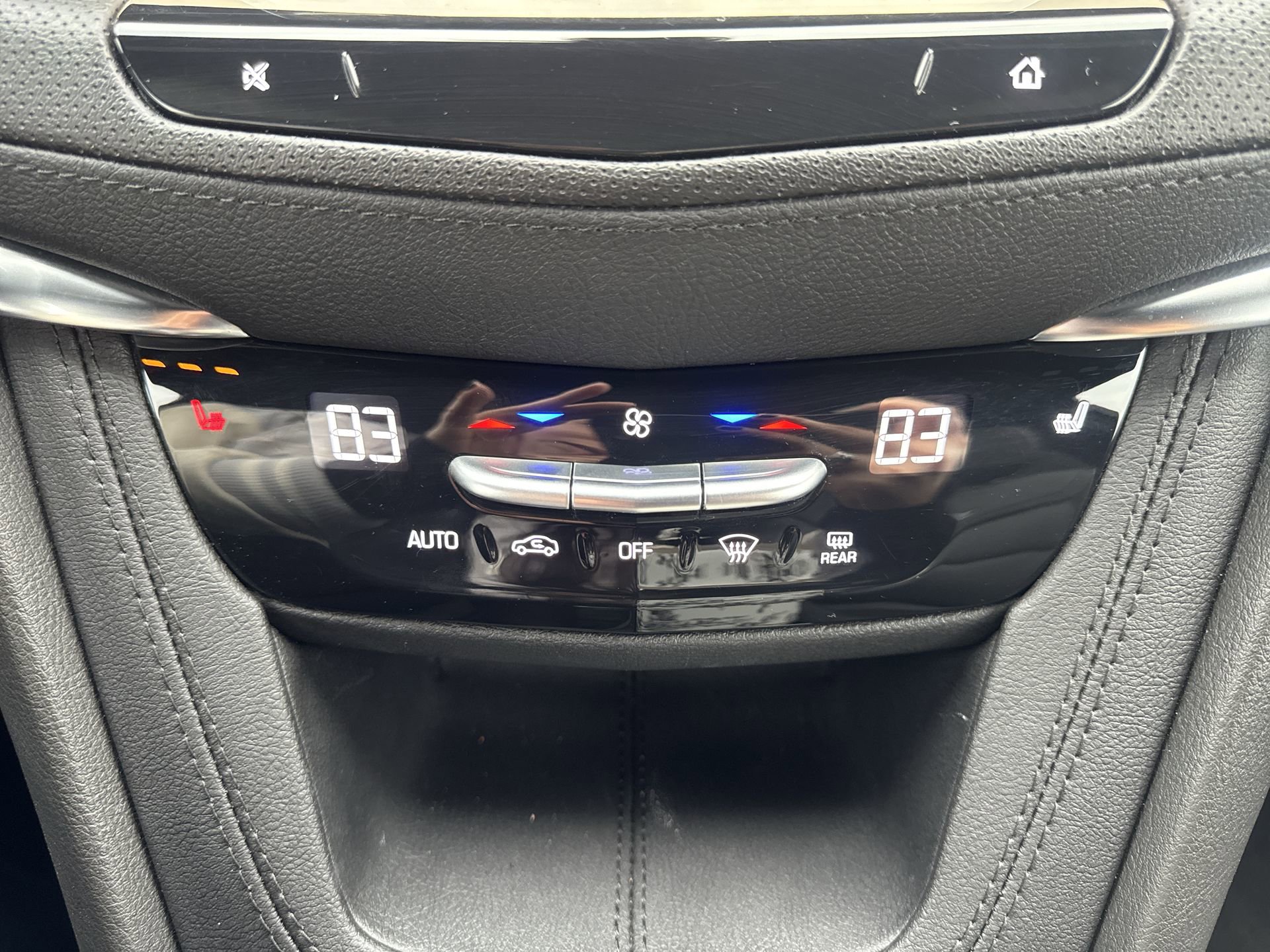 Certified 2025 Cadillac XT5 Premium Luxury image 19