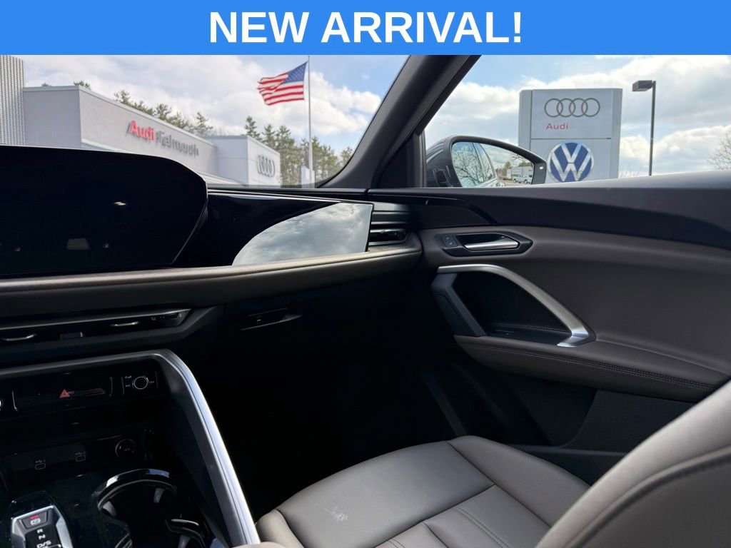 Used 2025 Audi Q5 Premium w/ Convenience Package image 34