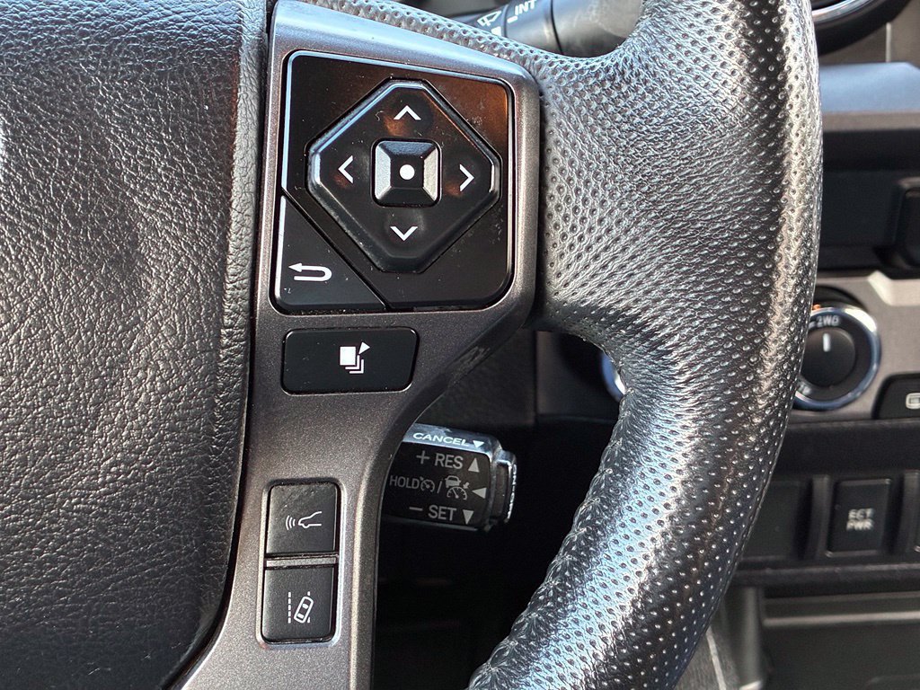 Used 2022 Toyota Tacoma TRD Off-Road AWD/4WD image 22