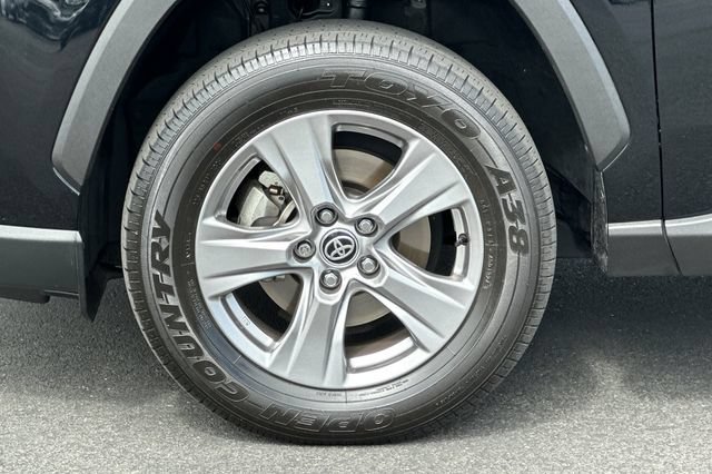 Certified 2024 Toyota RAV4 LE AWD/4WD image 30