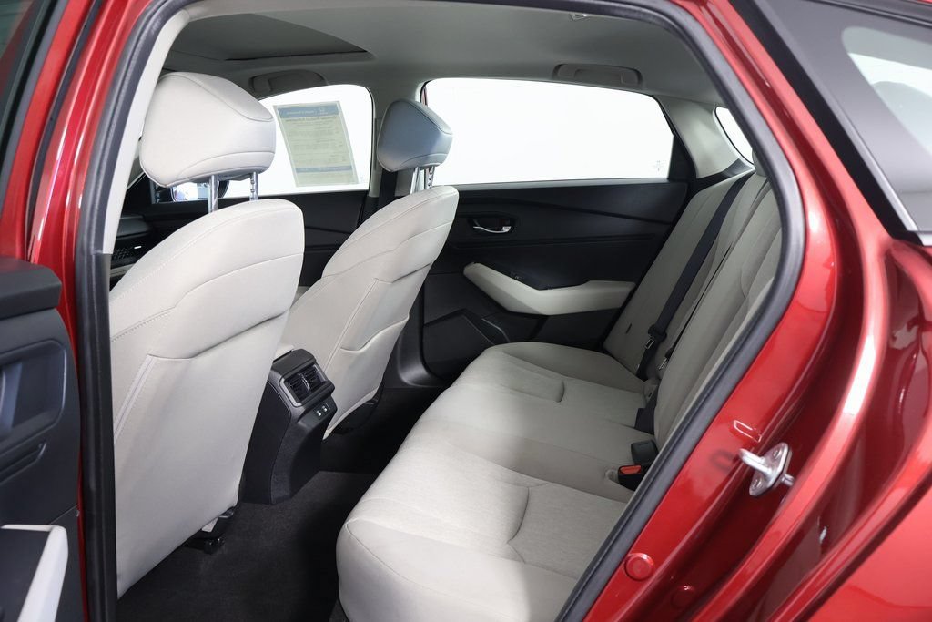 Used 2025 Honda Accord SE image 11