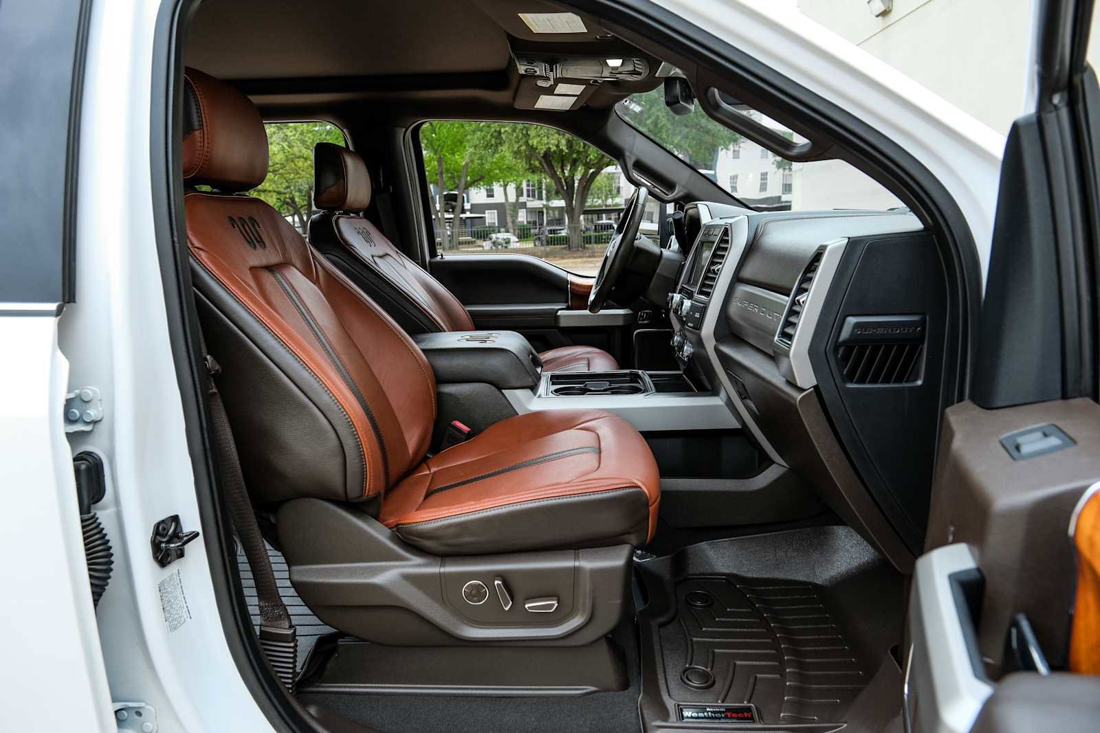 Used 2019 Ford F450 King Ranch w/ King Ranch Ultimate Package image 38