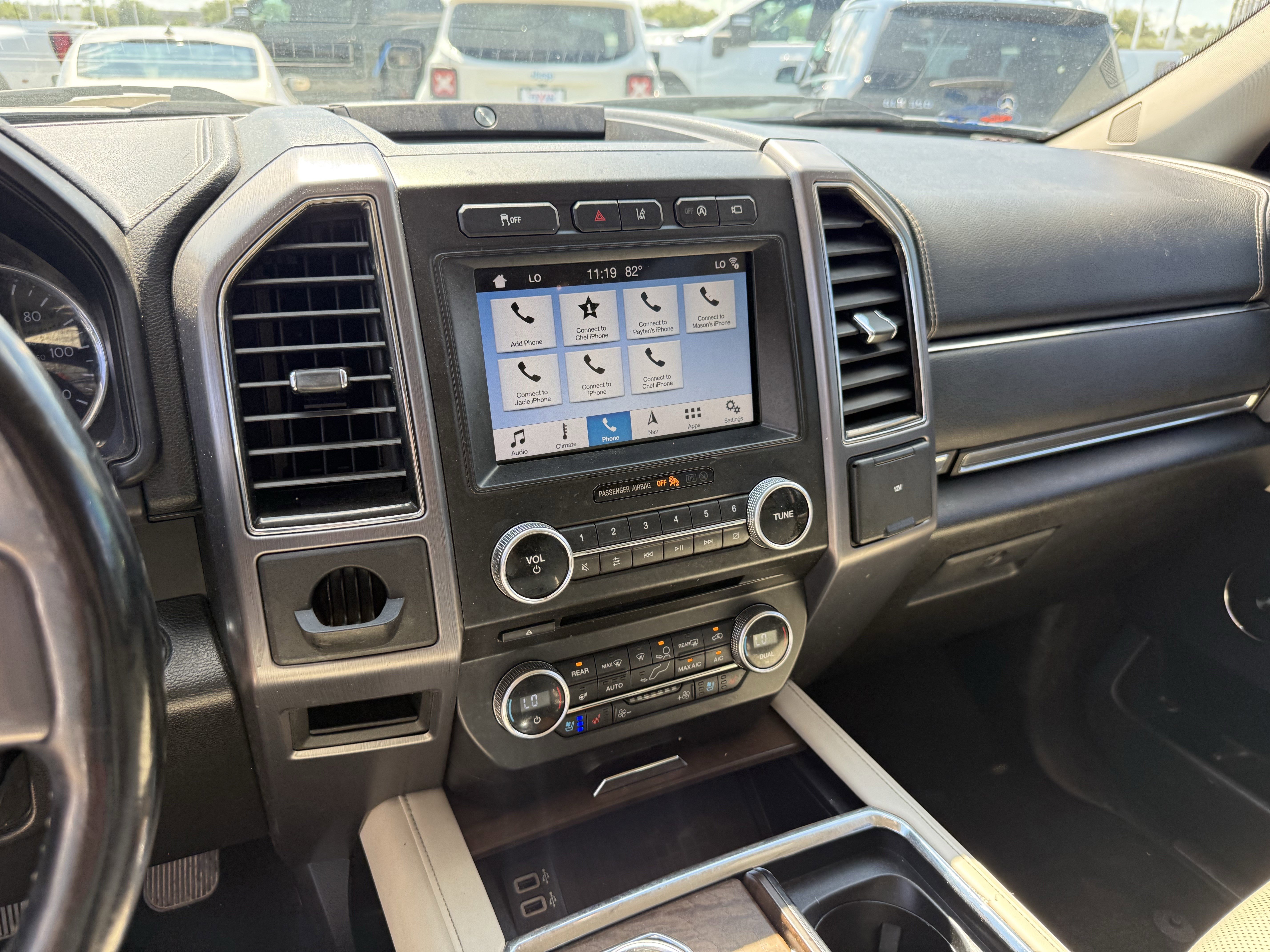Used 2018 Ford Expedition Platinum RWD image 19