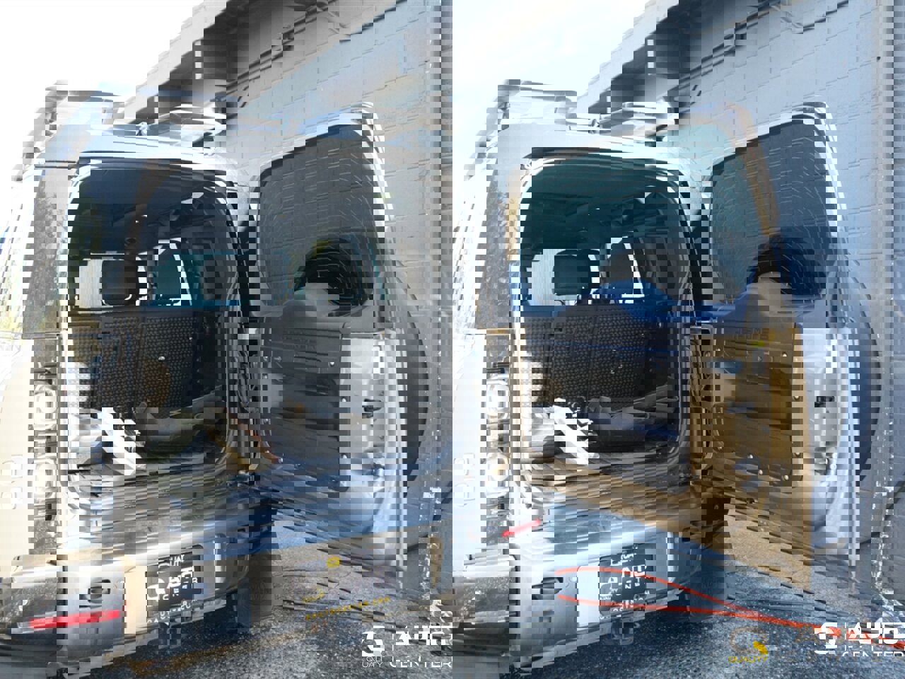 Used 2021 Land Rover Defender 110 X image 40