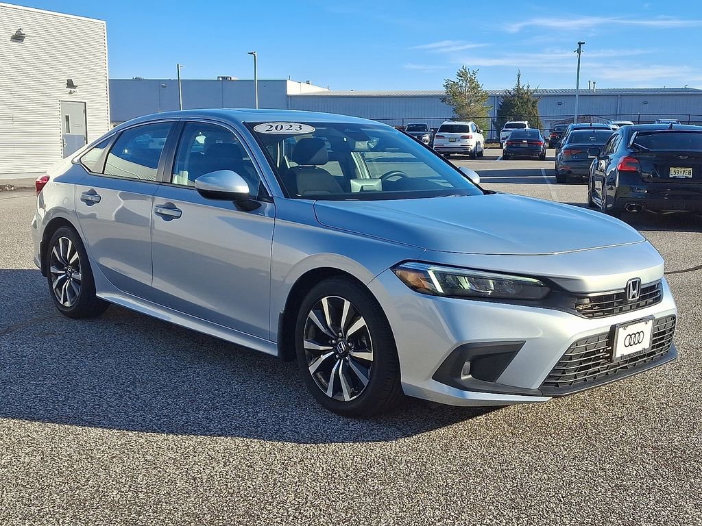 Used 2023 Honda Civic EX image 3