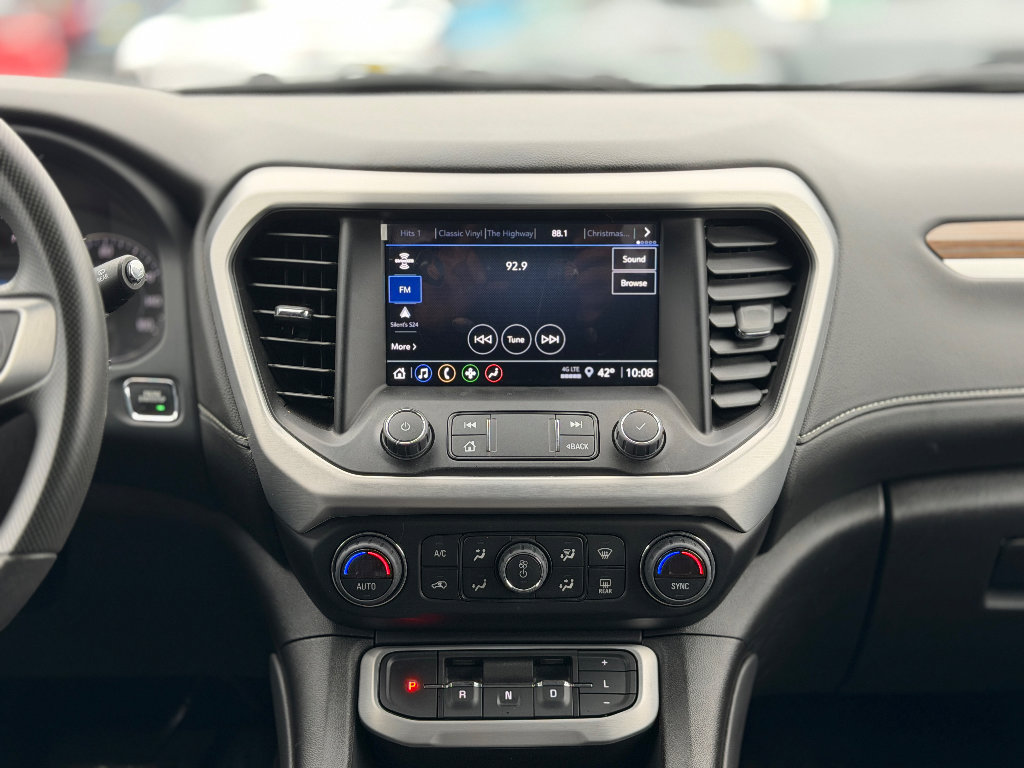 Used 2023 GMC Acadia SLE w/ Driver Convenience Package image 11