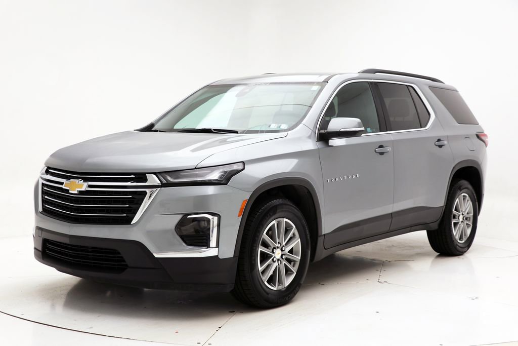 Used 2023 Chevrolet Traverse LT AWD/4WD image 2