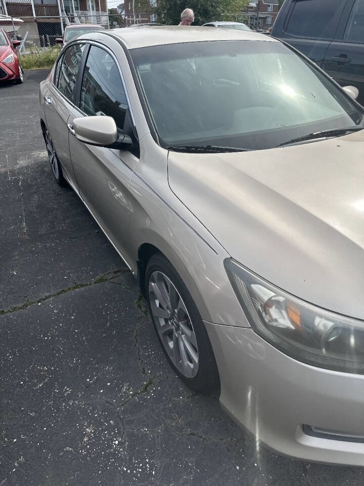 Used 2013 Honda Accord Sport image 2