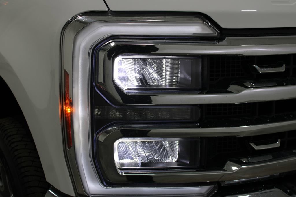 Used 2024 Ford F250 Lariat AWD/4WD image 13