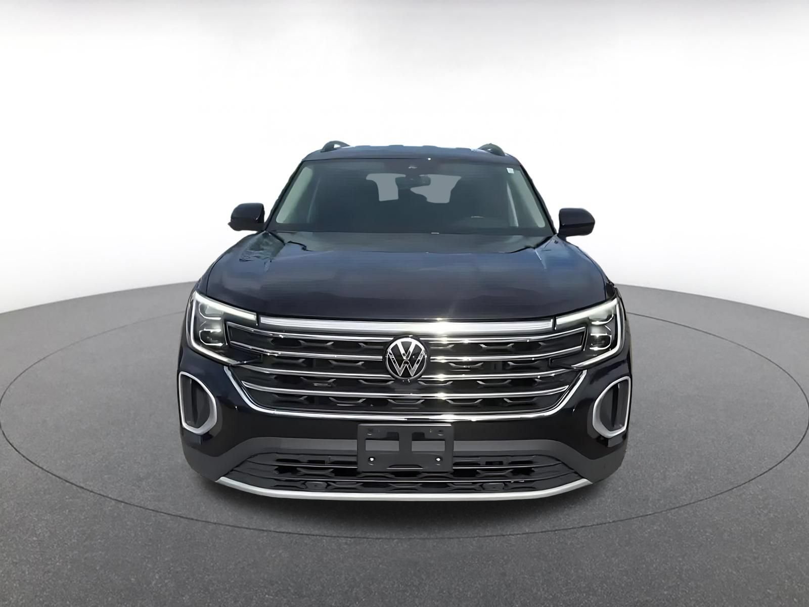Used 2025 Volkswagen Atlas SE AWD/4WD image 4