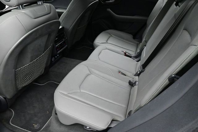 Used 2019 Audi Q8 Premium Plus w/ Premium Plus AWD/4WD image 14