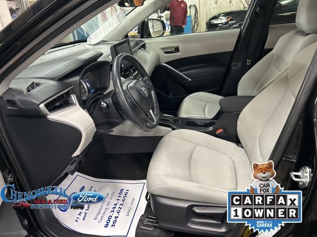 Used 2022 Toyota Corolla Cross LE image 10
