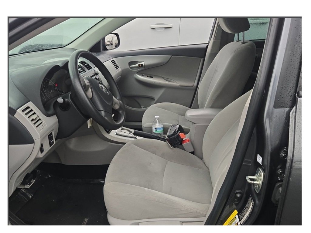 Used 2011 Toyota Corolla LE image 11