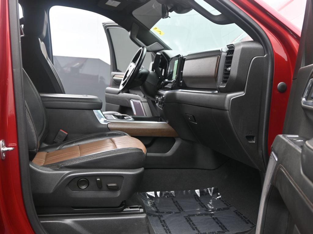 Used 2024 Chevrolet Silverado 2500 High Country w/ High Country Premium Package image 15