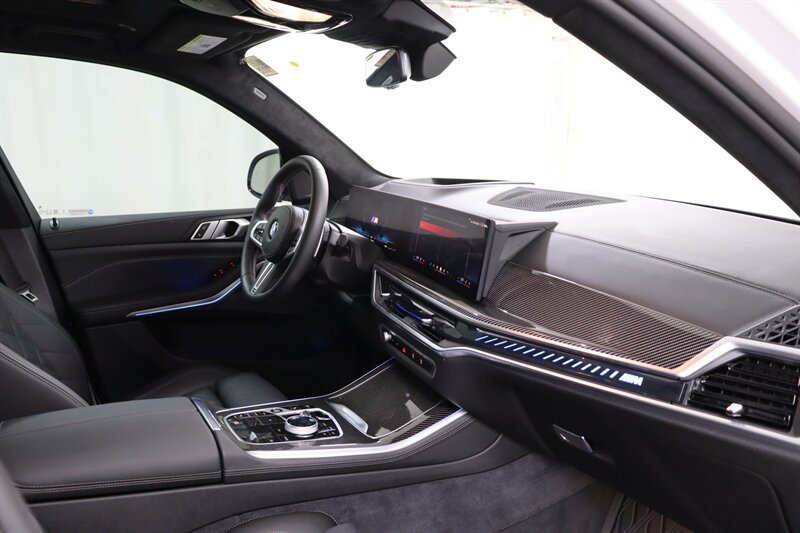Used 2026 BMW X5 M60i AWD/4WD image 24