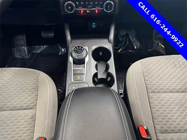 Used 2022 Ford Escape SE w/ Cold Weather Package image 14
