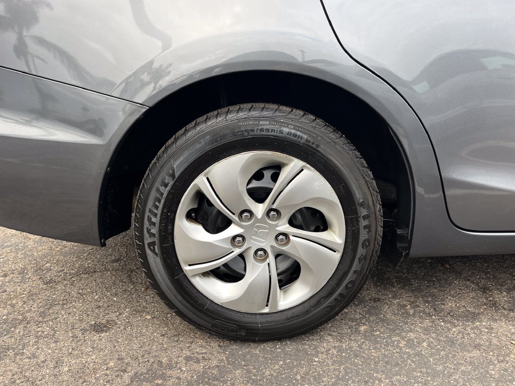 Used 2013 Honda Civic LX image 32
