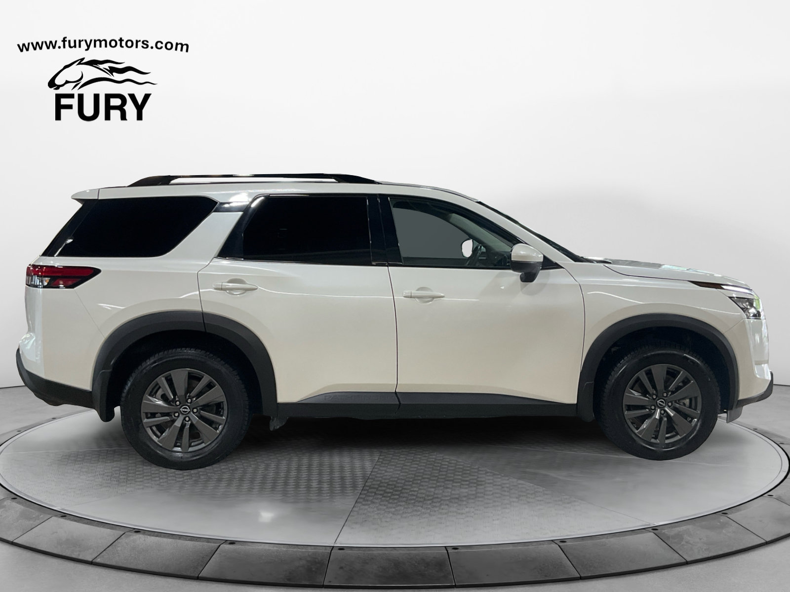 Used 2024 Nissan Pathfinder SV AWD/4WD image 3