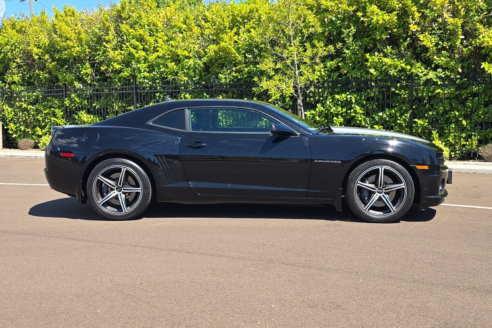 Used 2011 Chevrolet Camaro SS w/ RS Package RWD image 3