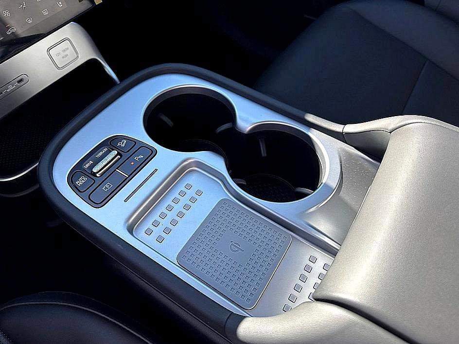 New 2026 Hyundai Ioniq 9 SEL image 11