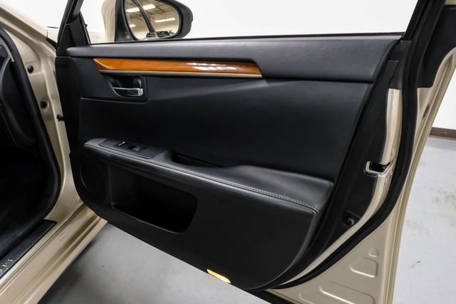 Used 2013 Lexus ES 300h w/ Premium Pkg image 51