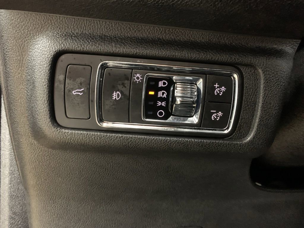 Used 2021 Lincoln Corsair Reserve w/ Equipment Group 201A FWD image 19