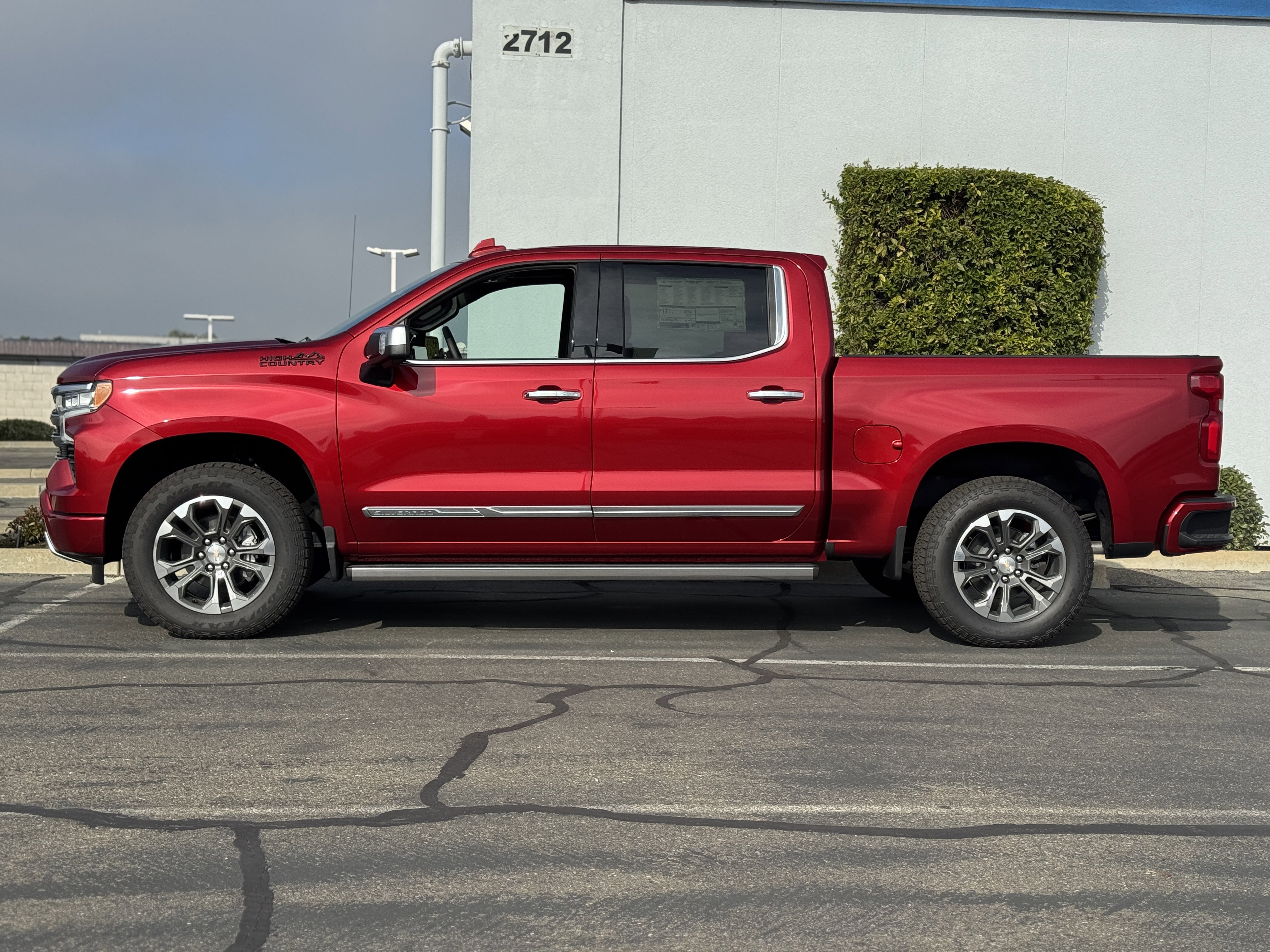 New 2026 Chevrolet Silverado 1500 High Country w/ Technology Package AWD/4WD image 4