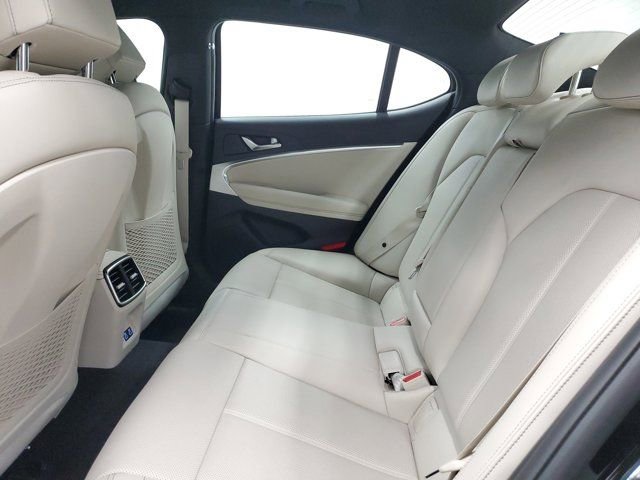Used 2026 Genesis G70 2.5T image 10