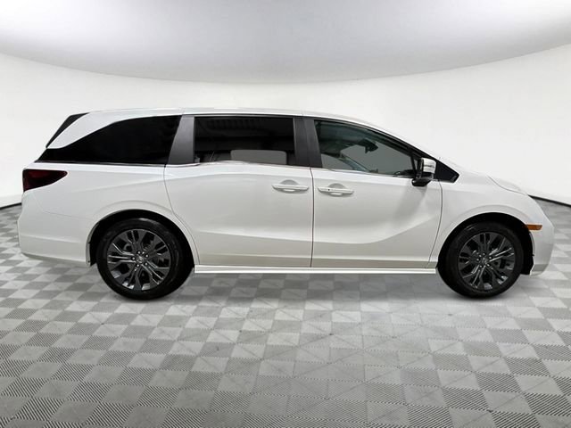 New 2026 Honda Odyssey Touring image 7