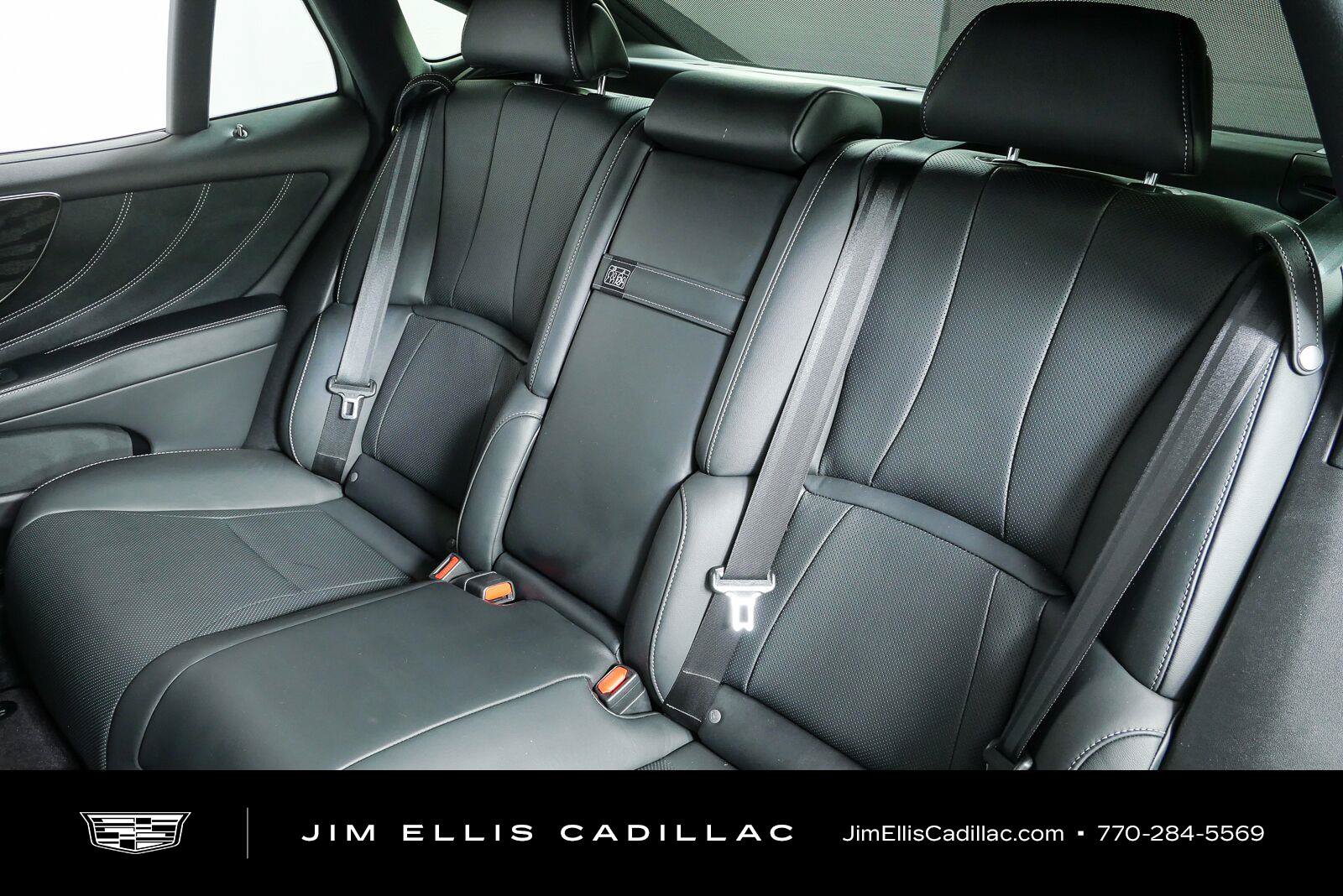 Used 2021 Lexus LS 500 w/ Accessory Package (Z1) RWD image 18