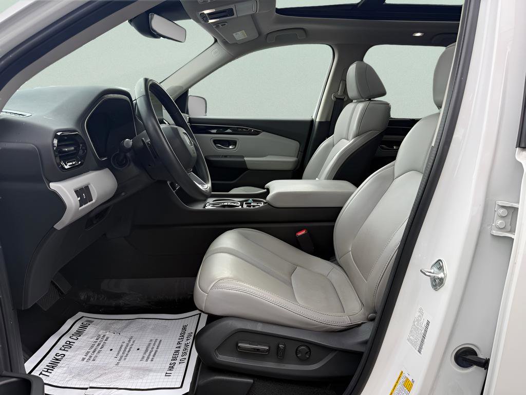 Certified 2023 Honda Pilot Touring image 9