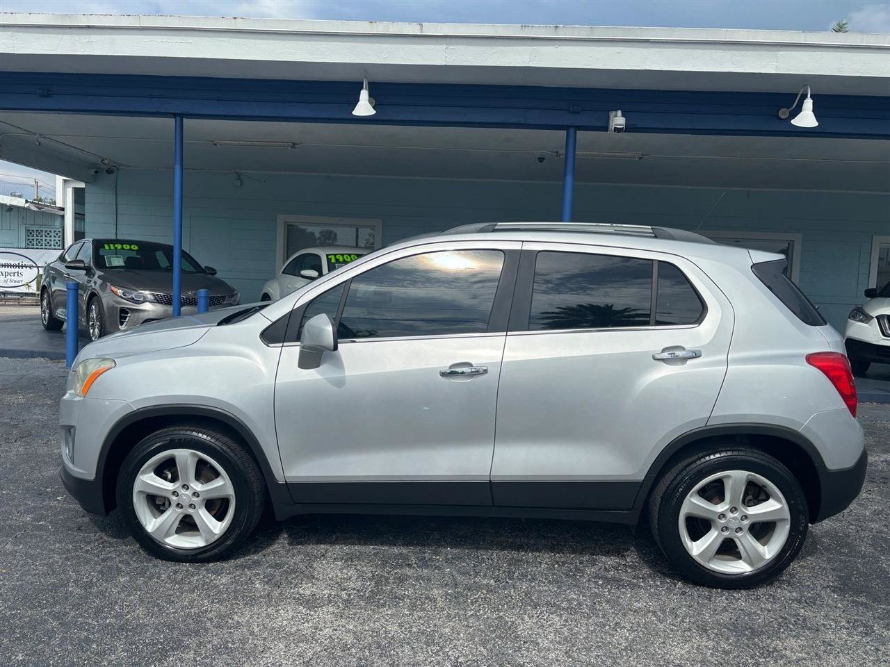 Used 2015 Chevrolet Trax LTZ AWD/4WD image 2