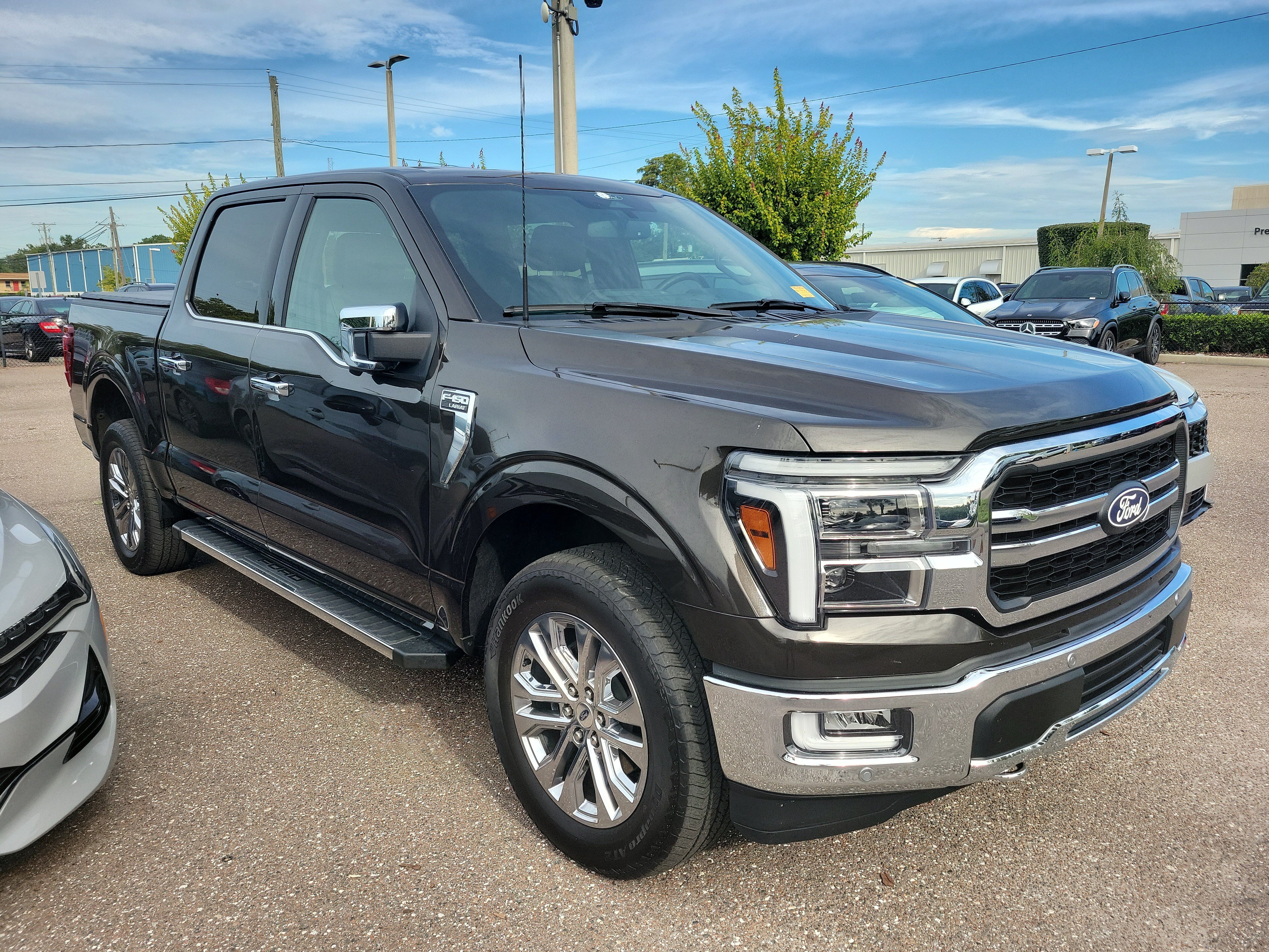 Used 2024 Ford F150 Lariat AWD/4WD image 2