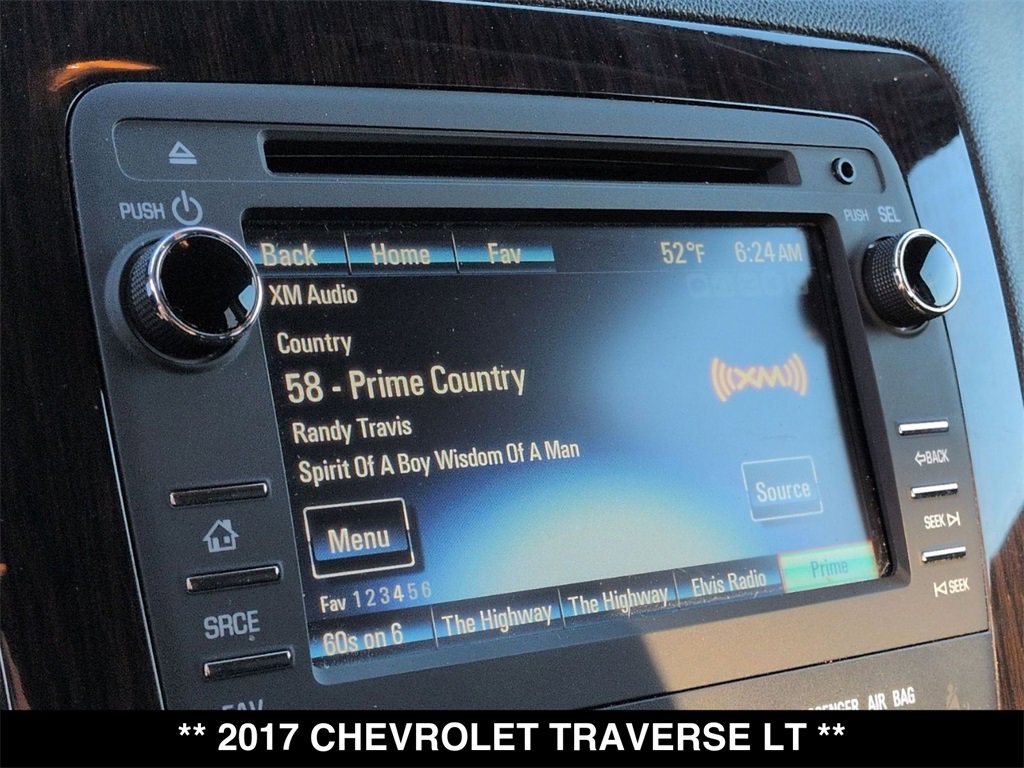 Used 2017 Chevrolet Traverse LT image 6