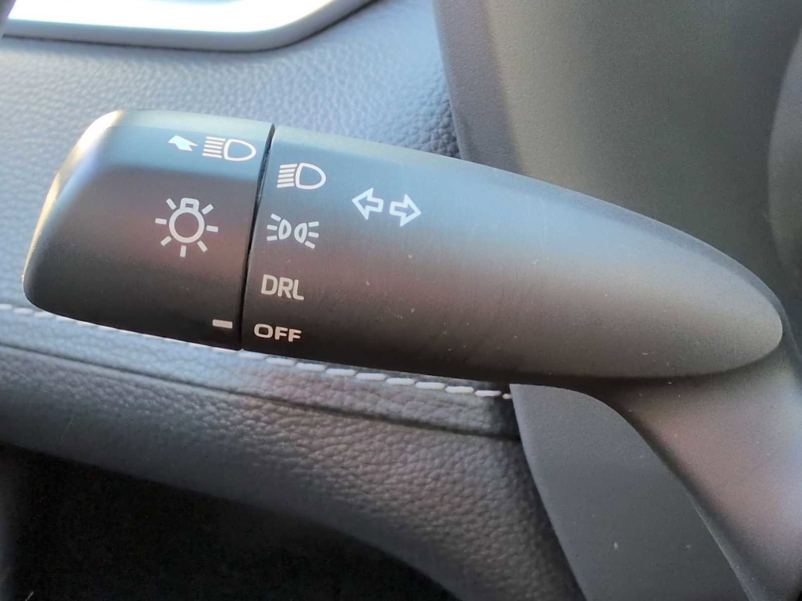 Used 2021 Toyota RAV4 LE image 26