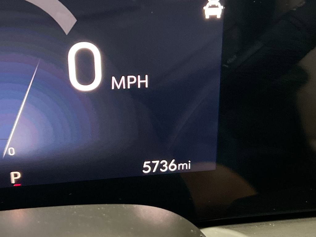 Used 2024 Buick Encore GX Avenir w/ Avenir Convenience Package image 12