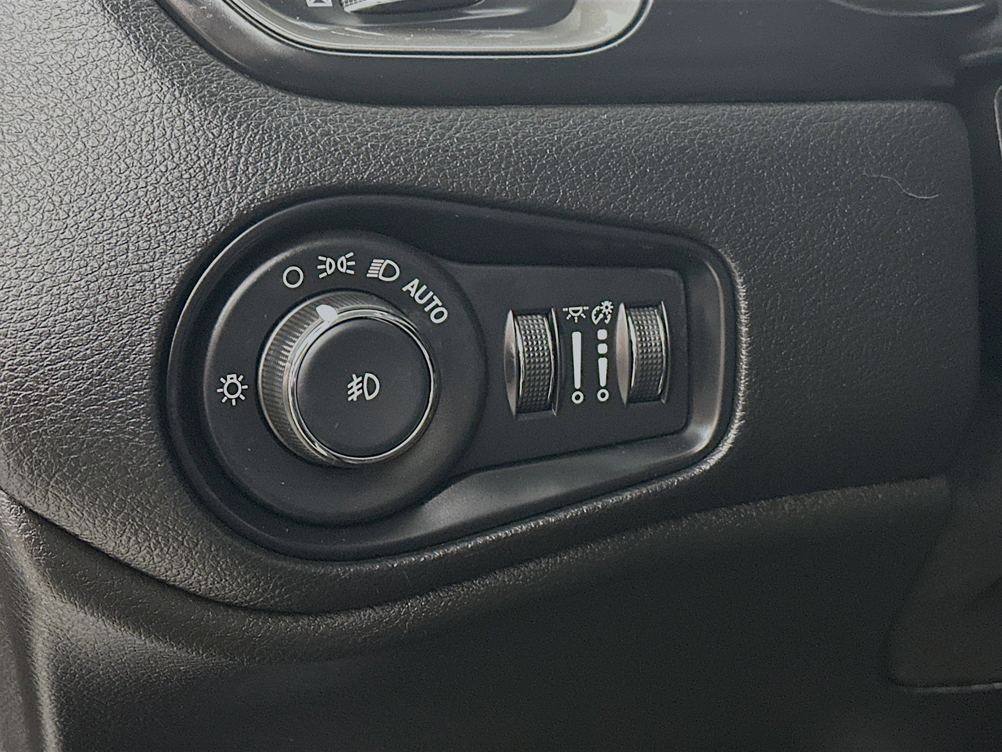 Used 2022 Jeep Renegade Latitude w/ Convenience Group image 10