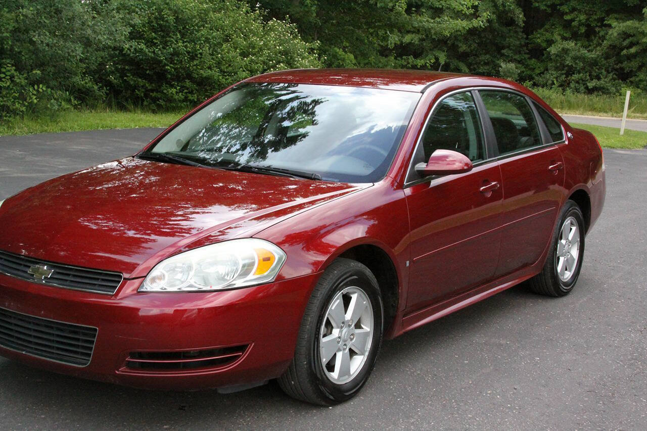 Used 2009 Chevrolet Impala LT FWD image 2