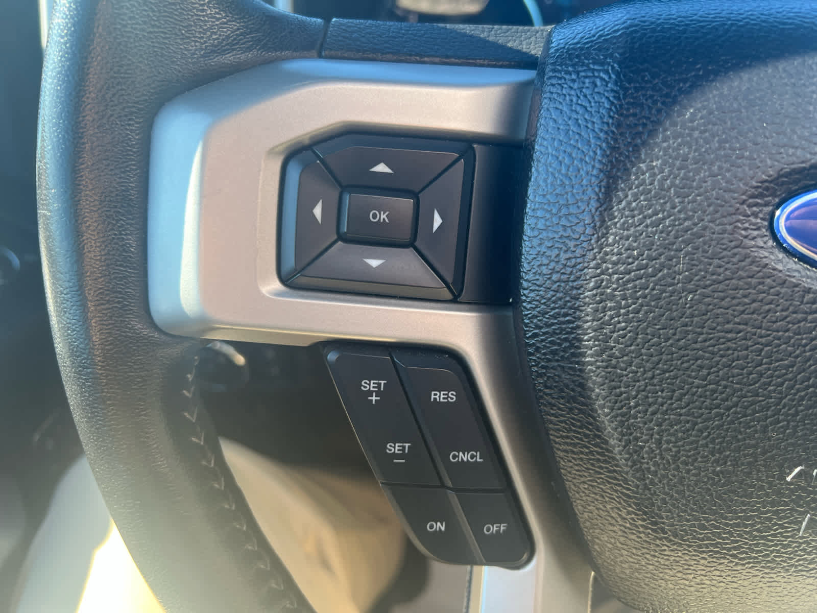 Used 2017 Ford F150 Lariat image 24