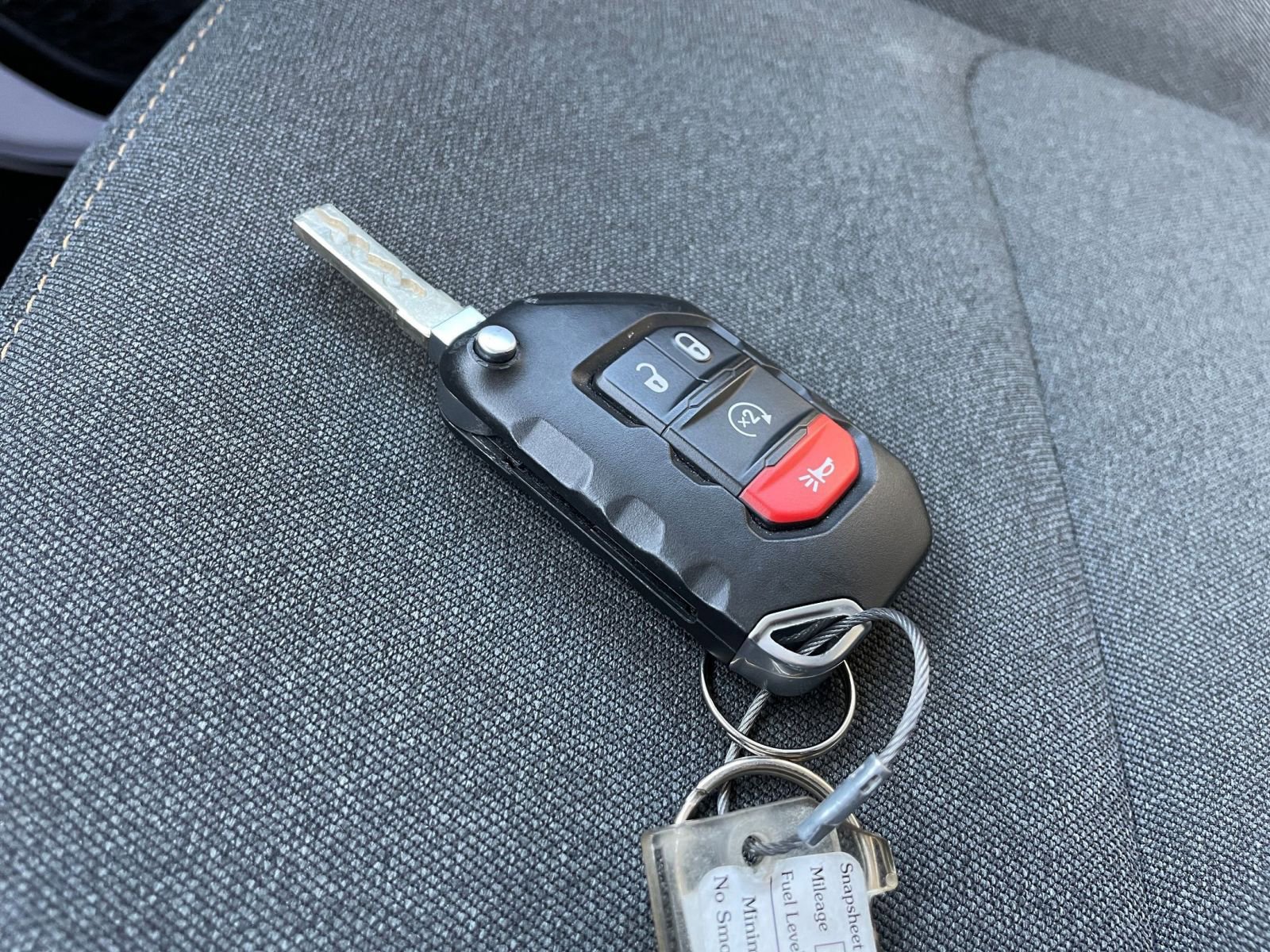 Used 2025 Jeep Wrangler Sahara image 22