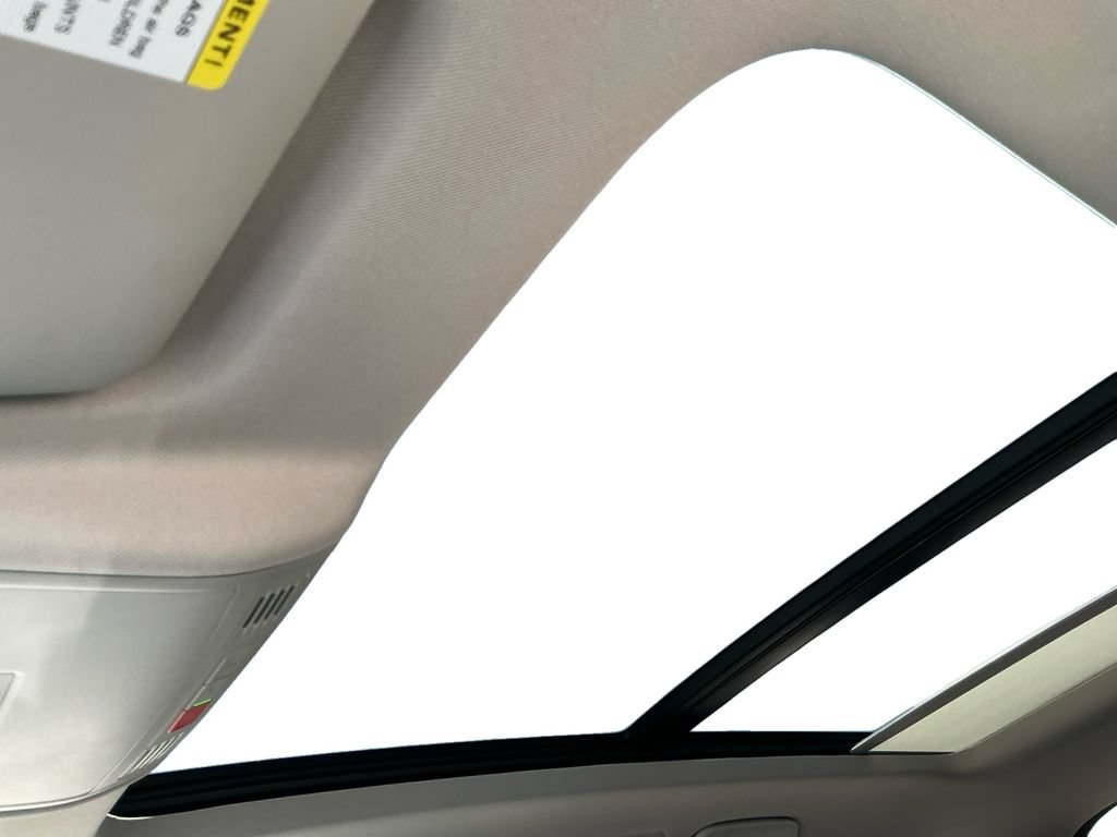 New 2026 Volkswagen Taos SE AWD/4WD image 24