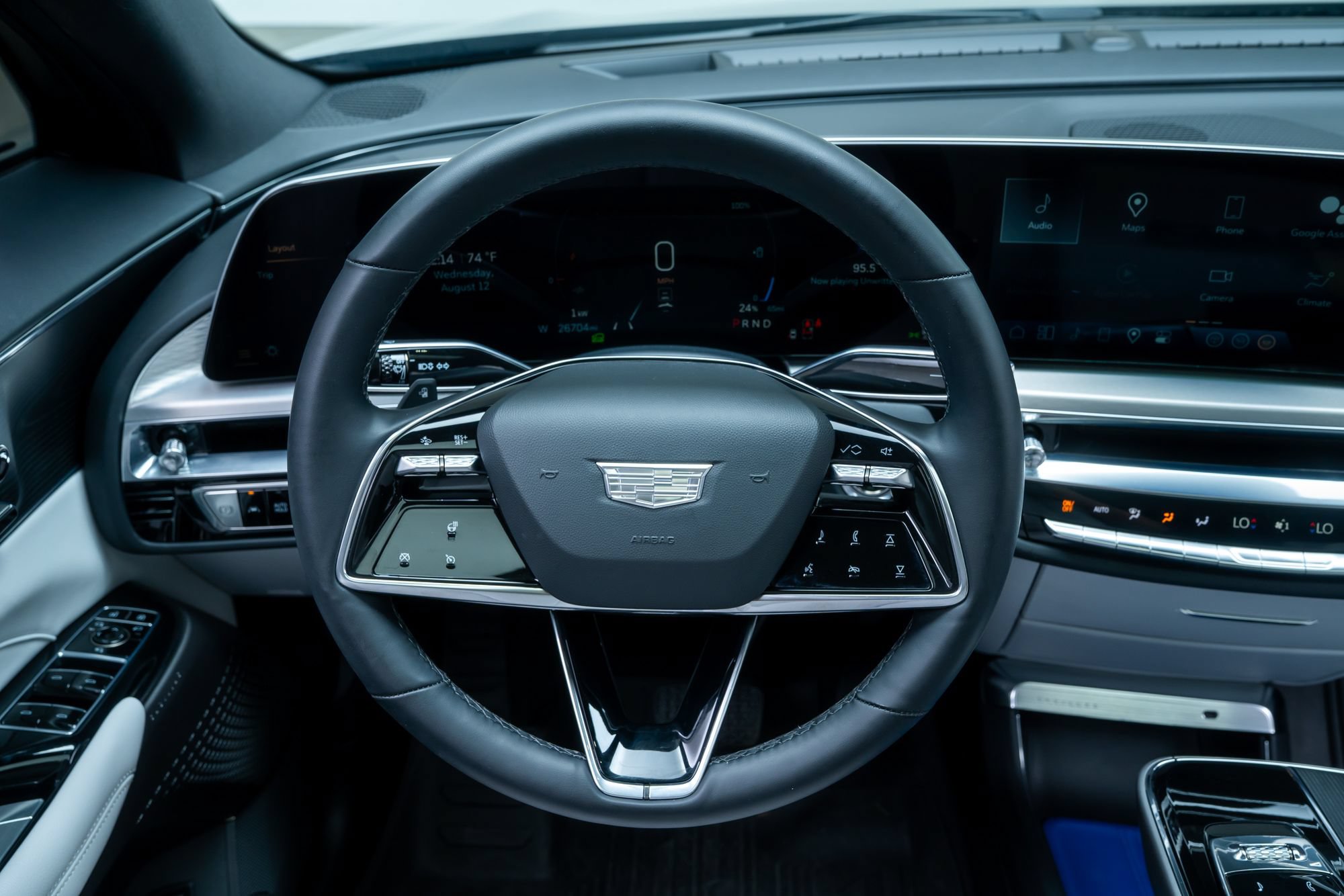 Used 2024 Cadillac Lyriq Luxury w/ LPO, Floor Liner Package AWD/4WD image 11