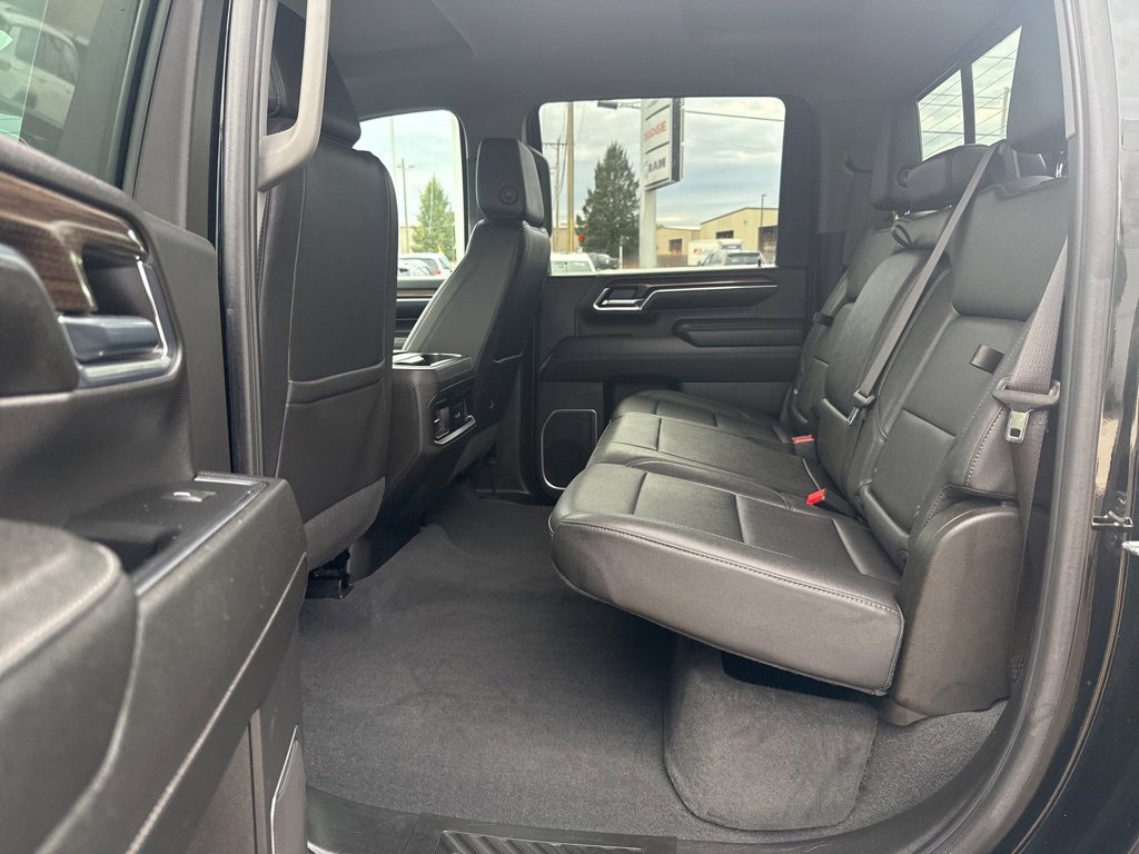 Used 2024 Chevrolet Silverado 2500 LT w/ Midnight Edition image 16