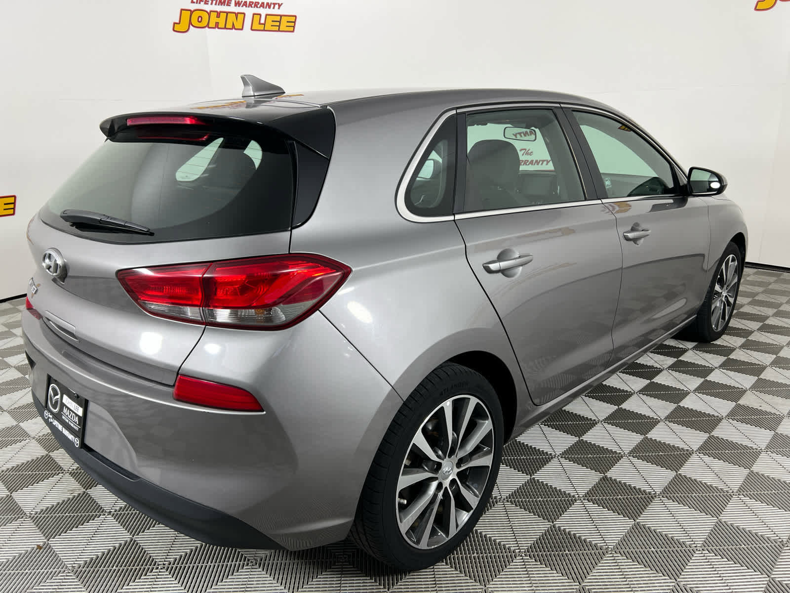 Used 2020 Hyundai Elantra GT FWD image 7