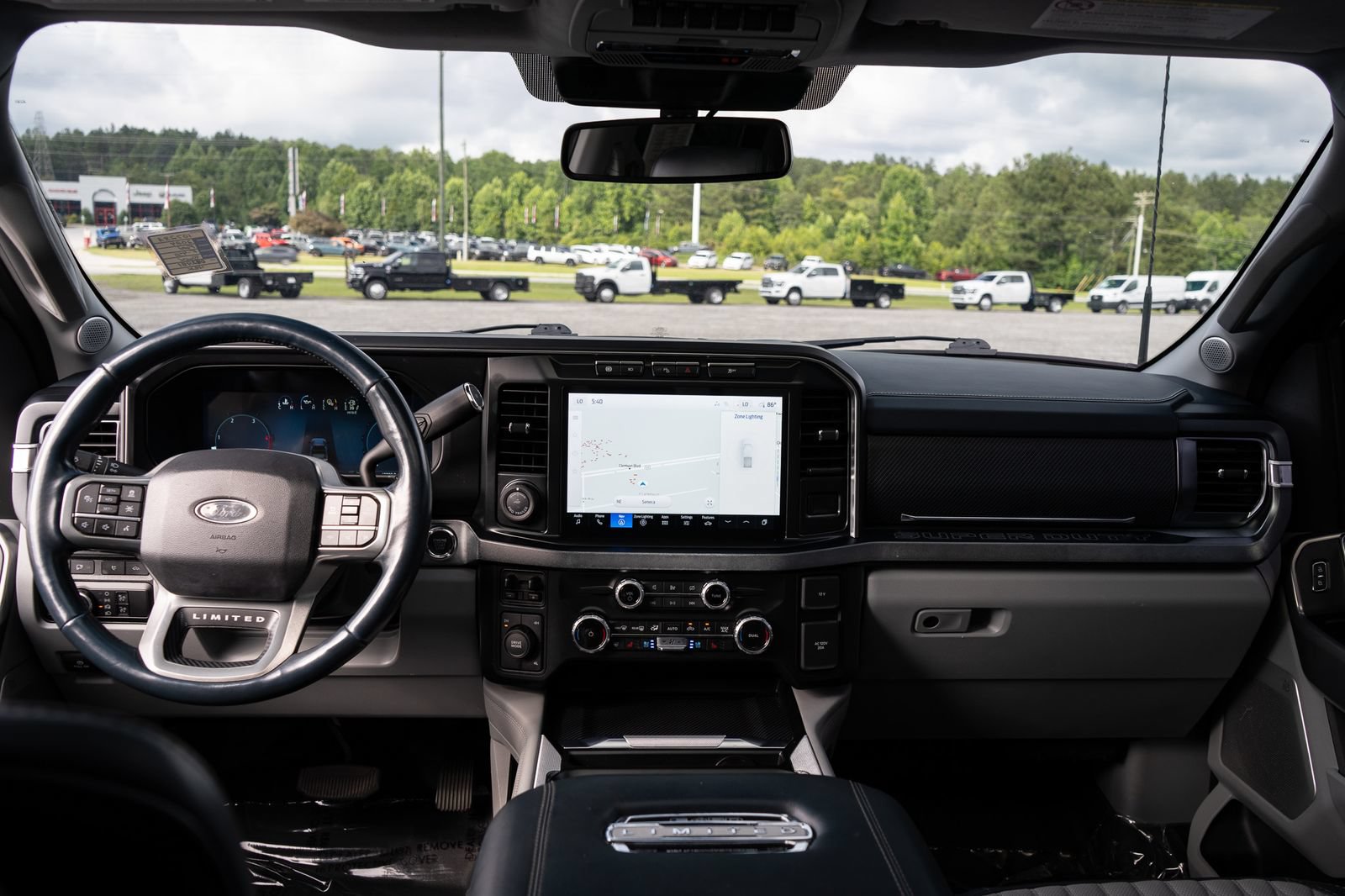 Used 2024 Ford F450 Limited AWD/4WD image 40