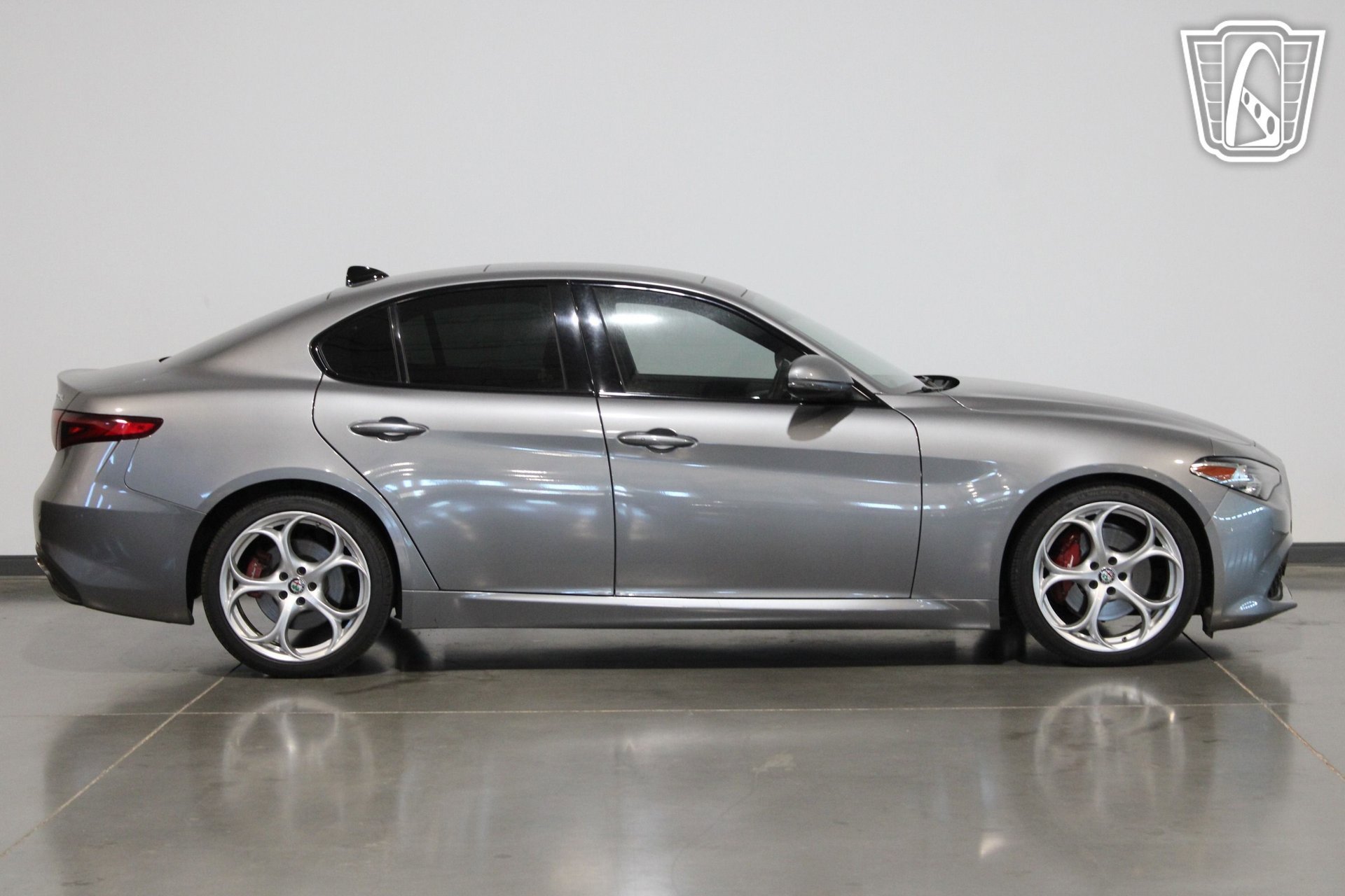 Used 2020 Alfa Romeo Giulia Ti Sport RWD image 17